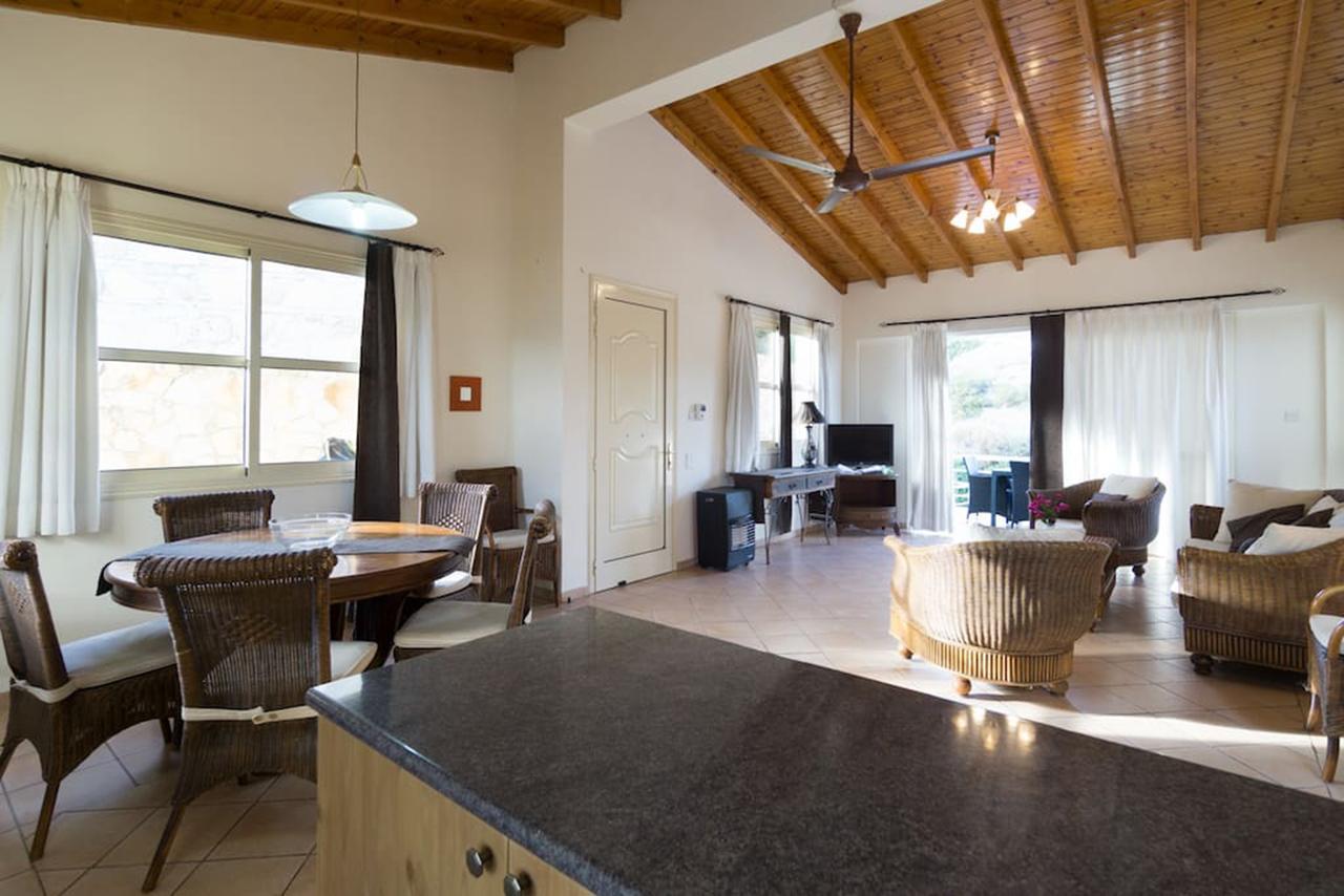 Amoroza Villa Pissouri Exterior photo